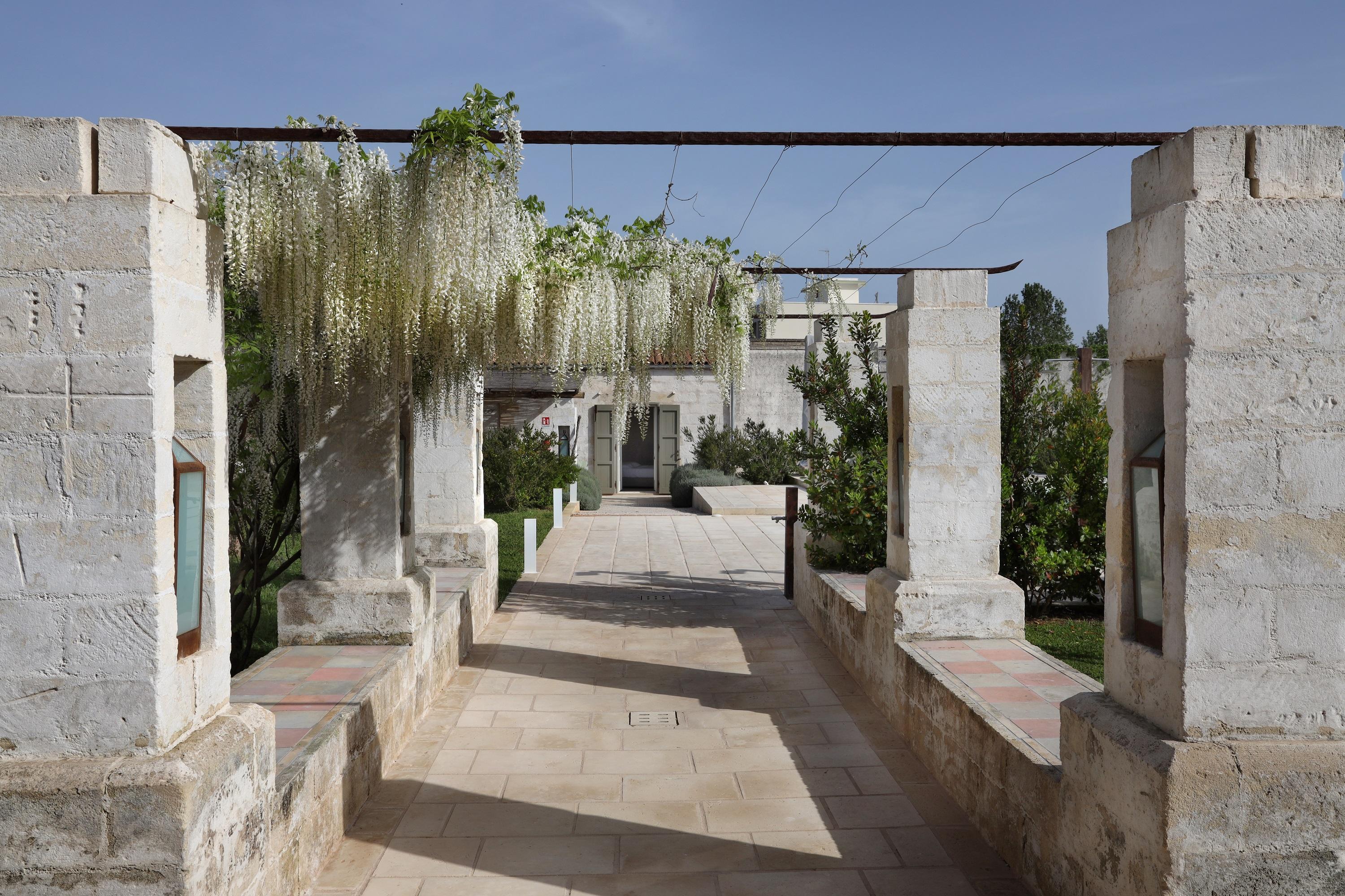 Borgo Sentinella Aparthotel Torre dell'Orso Exterior photo